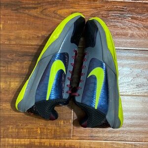 Nikes basketball sneakers Kobe
